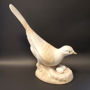 Porceval Dove Figurine from Spain. Porcelain Bisque Matte. Vintage. EUC.